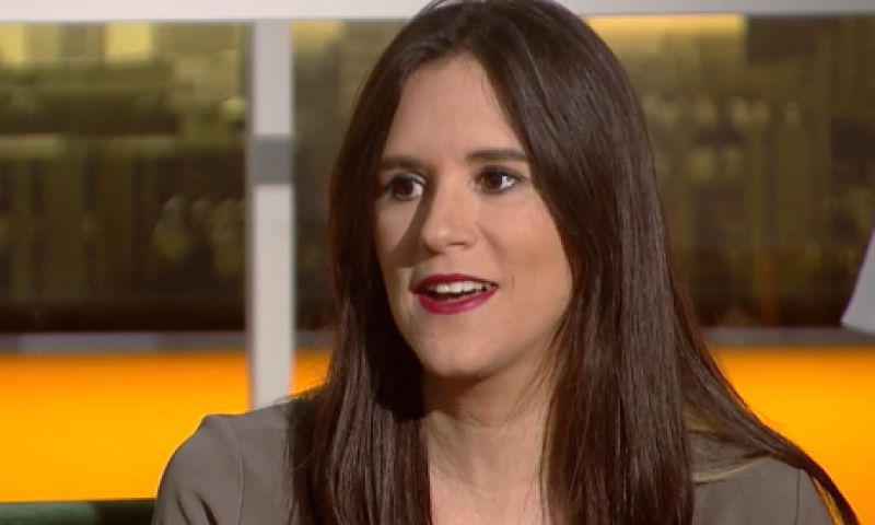 "זה לא עובד": אמילי עמרוסי בהודעה לרווקים ולרווקות