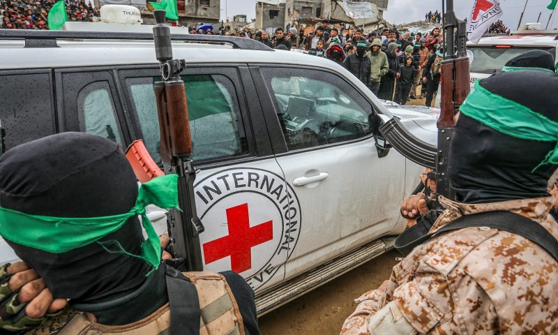 האלוף במיל' מזהיר: "חמאס עלול לפגוע בחטופים ישראלים"