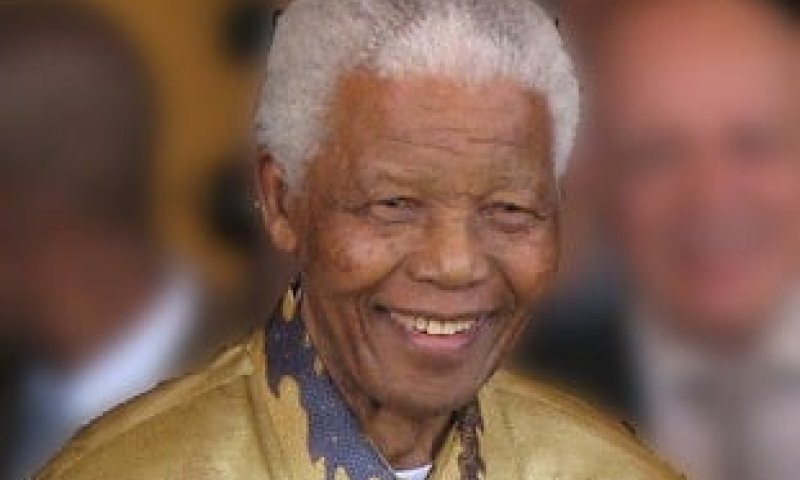 שידור חי מדרום אפריקה: העולם נפרד מנלסון מנדלה