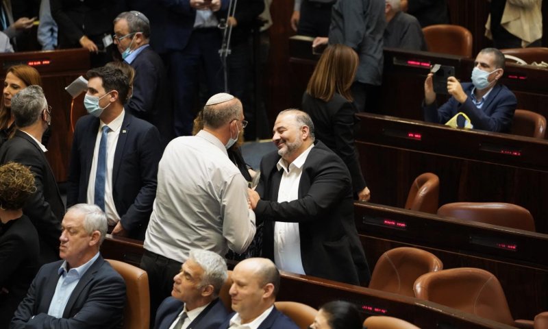 בגלל היעדרות רע"מ: ניר אורבך נטש את הכנסת