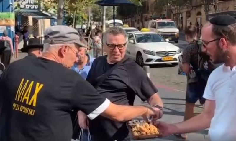 כל הכבוד לצה"ל: סוכריות וממתקים בתגובה לחיסול