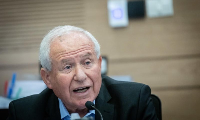 אבי דיכטר ללזימי: "את לא מגיעה לקרסוליים של שרה נתניהו"