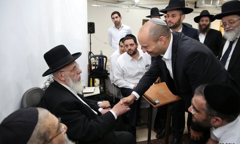 הרב שלום כהן הסביר לבנט את הקללות: "זה הכל מתוך אהבה"