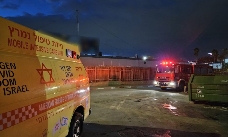 כביש 1: בת 30 נפצעה קשה לאחר שהתנגשה במעקה