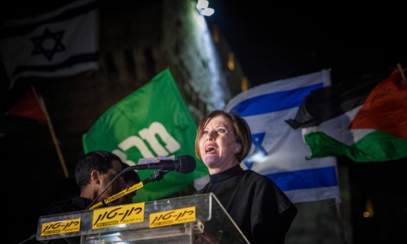 בעקבות פרישת הורוביץ: מתחזק הלחץ על גלאון