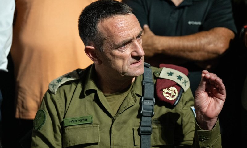 אב החטוף לרמטכ"ל: "אתה מסכן את הבן שלי"