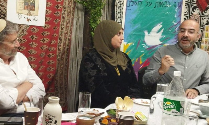 הקאדי בסוכת הרב: האלימות תגלוש גם ליהודים