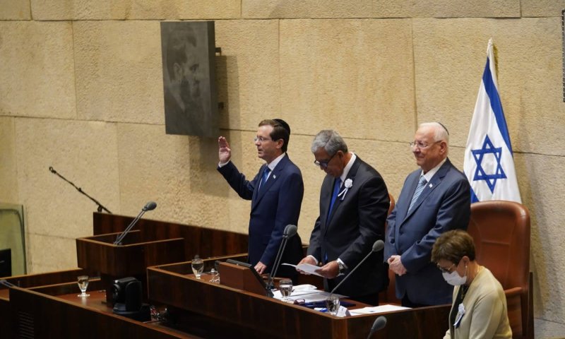 הרצוג: "לעשות הכל לבנות את התקווה מחדש"