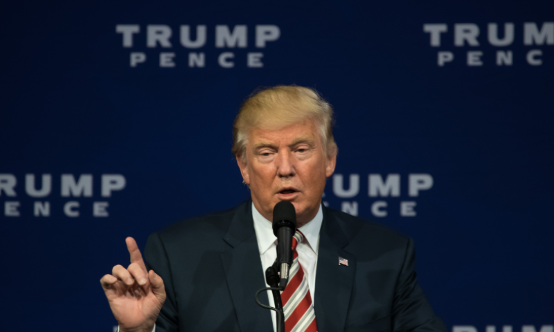 בין המינויים הראשונים של טראמפ; יועץ אנטישמי