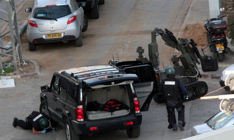 חפץ חשוד אותר בתל אביב, חבלני משטרה במקום