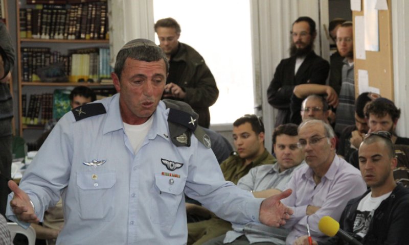 הרב רפי פרץ עוד יגלה שהכנסת אינה בית כנסת