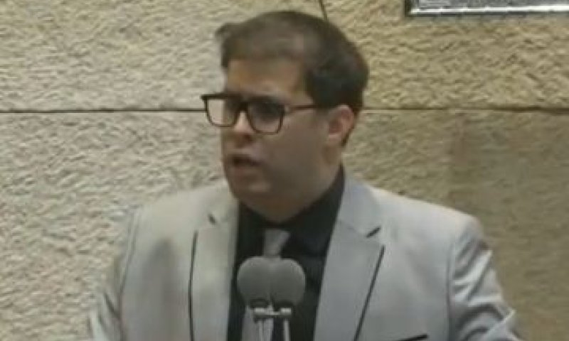 "זו שליחות": צפו: 'נאום ההתבוללות' של אורן חזן