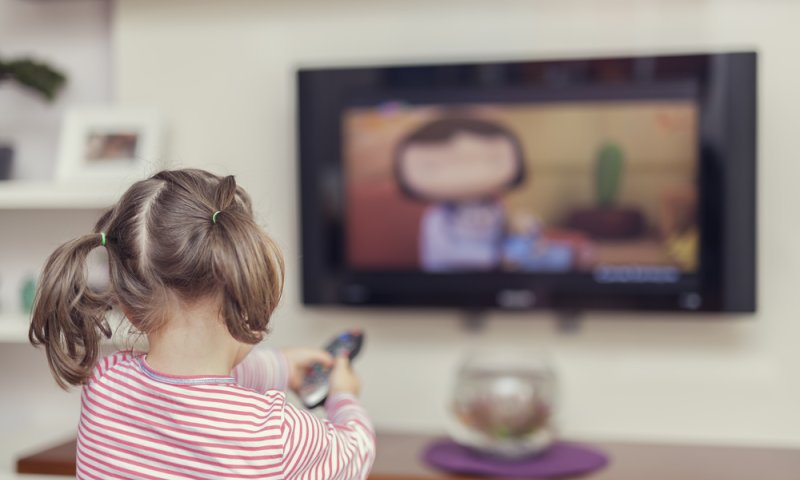 סקר מדאיג: הילדים מבלים מול מסך יותר מדי