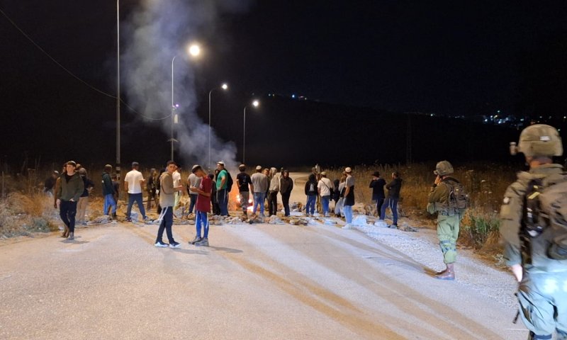 במקום הצבא: אזרחים מטילים מצור על שכם