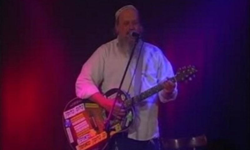 הזמר החסידי הודיע: "רוצה להתחתן שוב, מחפש אשה"