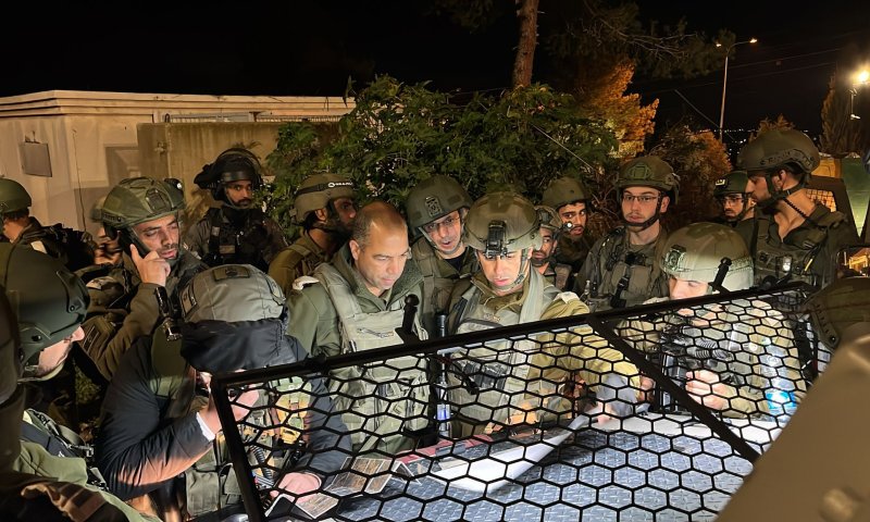 סוכלה חדירת מחבלים ליישוב אדורה, לוחם נפצע