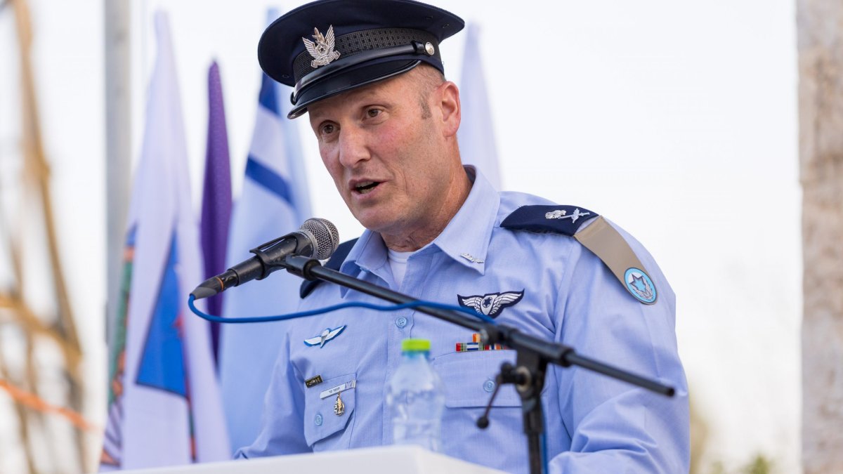 תומר בר: 