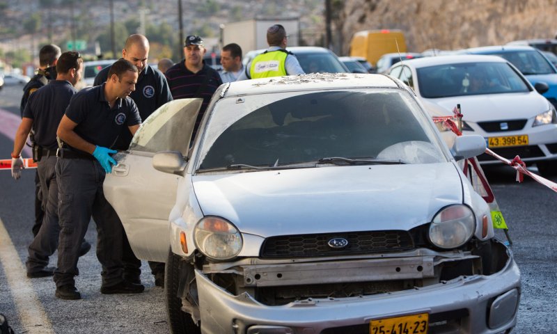 פיגוע תוך כדי נסיעה. פעולת איבה או תאונת דרכים?