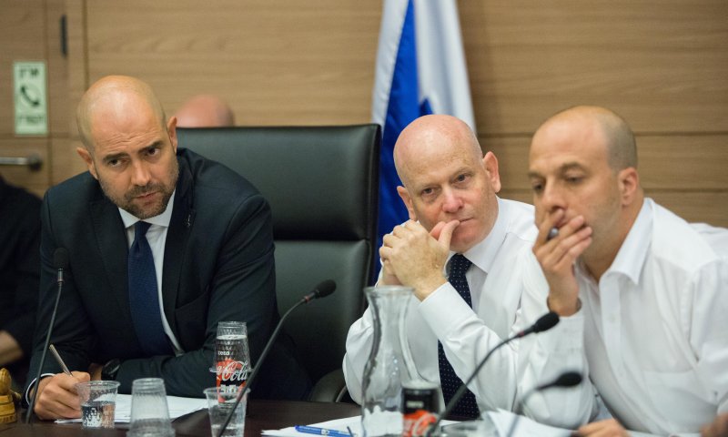 יועמ"ש הכנסת נגד הליכוד: עובדי ציבור יזכו ליחס מכבד