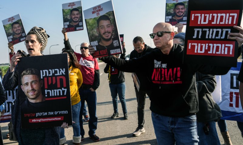 פסק דרמטי: מותר לחלל שבת כדי לחסום משאיות לעזה