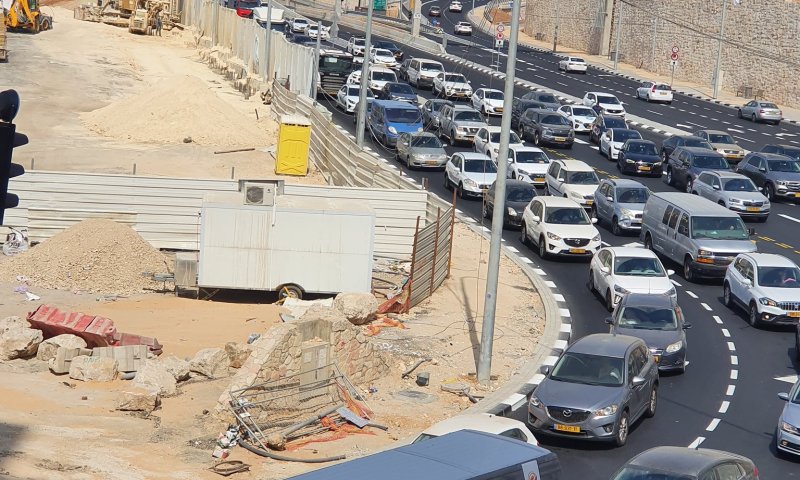 אתמול נחנך כביש 16, כך נראים הפקקים היום
