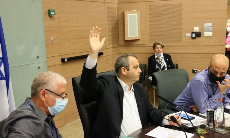 האופוזיציה החרימה: חוק ממשלת החליפים אושר