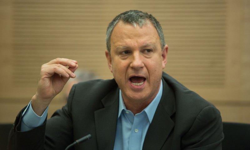 באופוזיציה כבר חוגגים: "רעידת אדמה מתקרבת"