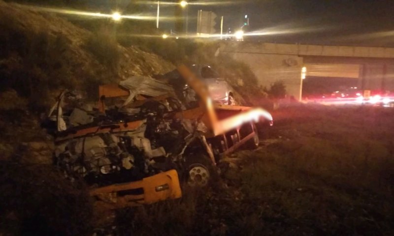 כביש 5: רכב גרר התפוצץ במהלך נסיעה; הנהג נהרג