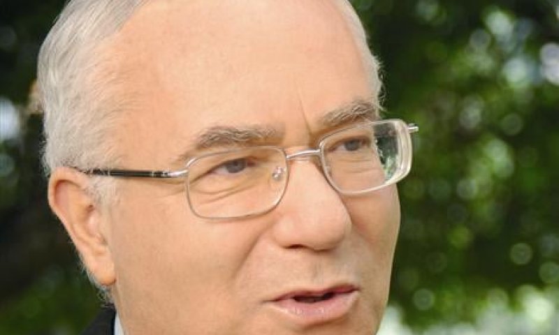 תומך נוסף ברב הרשקוביץ: נשיא מכללת נתניה