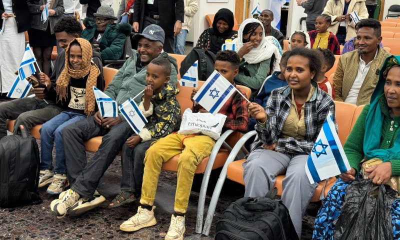 "אין רגע מרגש מזה": 26 עולים מאתיופיה הגיעו לישראל