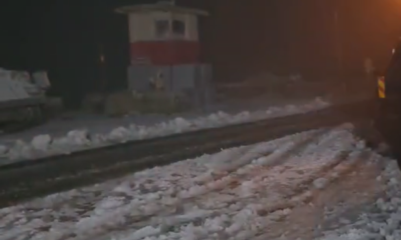 שלג ראשון לעונה החל לרדת. צפו בתיעוד