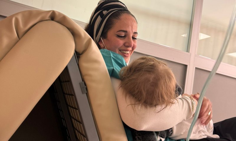 רגע מרגש בבית החולים: "חיבקתי, ליטפתי והרגעתי תינוק בן שנה"