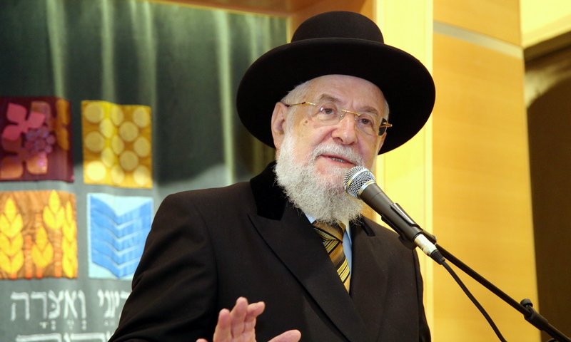 הרב לאו: "על ההלכה לא עושים הנחת סוף עונה"