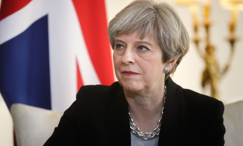 דרמה בבריטניה: הצבעת אי אמון נגד ראש הממשלה