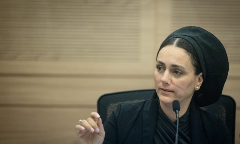 מצמרר: חברת הכנסת תיארה את הפיגוע בו נרצח בעלה. צפו