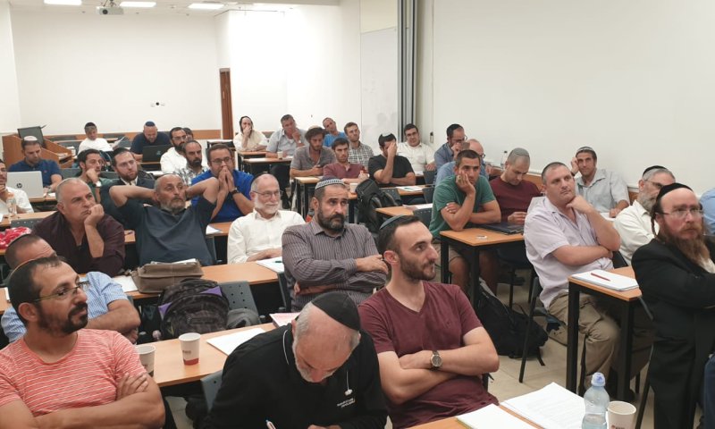 עשרות בקורס מורי הדרך החדש לתיירות דתית
