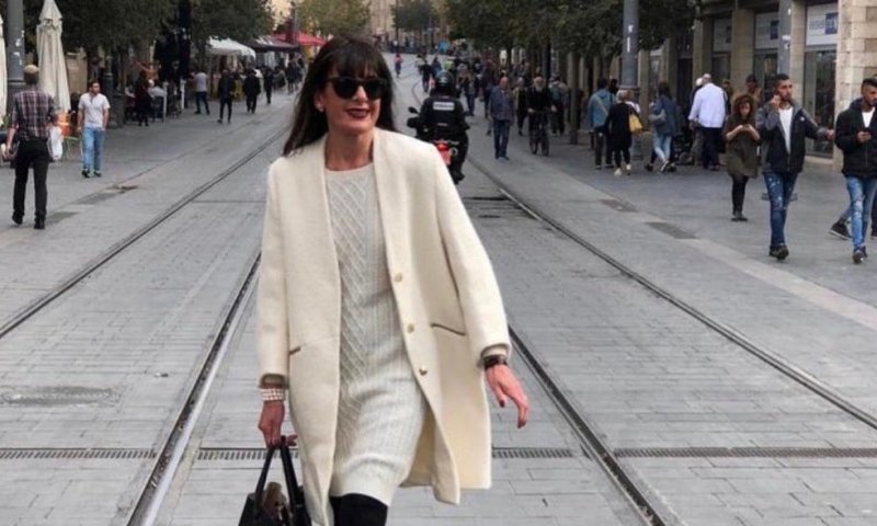 מה חשבה הסטייליסטית הצרפתיה על אמילי בפריז?