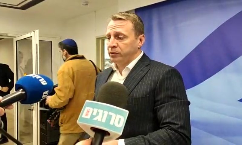 רזבוזוב לסרוגים: אין חשש לזהות היהודית