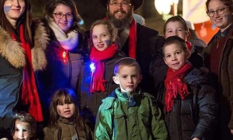 טרגדיה בגרמניה: שליח חב"ד נפטר ונקבר בהנובר והותיר אלמנה עם 8 יתומים