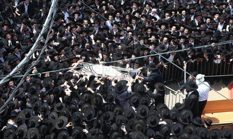 100,000 איש בהלווית הרב מיכל יהודה לפקוביץ בבני ברק