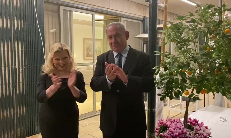 מוחאים כפיים: ישראל מצדיעה לצוותים הרפואיים