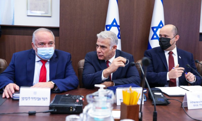 המהלך של ליברמן שיבטיח ללפיד את ראשות הממשלה