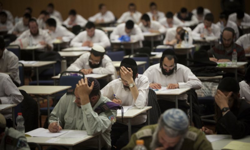 רוצה להיות רב? תלמד הלכות שכנים