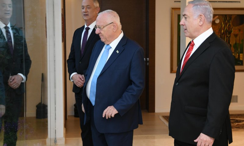 גנץ פסל את נתניהו: לא נשב כשיש לו כתב אישום חמור