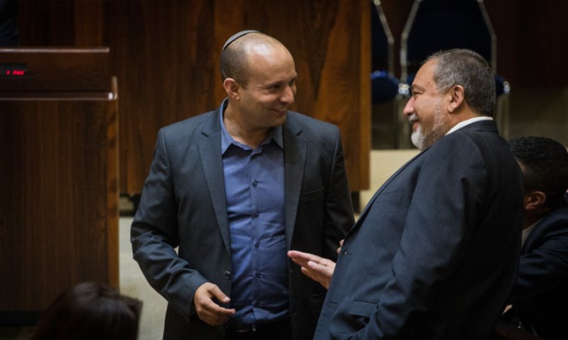 בלי להגיד את שמו: ליברמן מברך את בנט