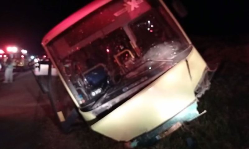 אוטובוס התהפך בדרום הר חברון; נהג רכב נהרג