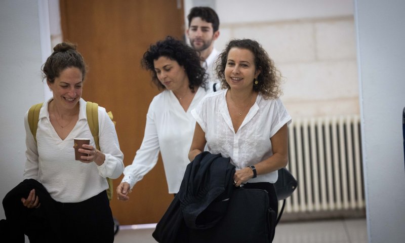 משפט נתניהו | התובעת הראשית יוצאת להתקפה