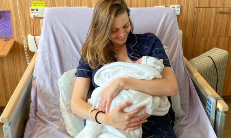 שביט ויזל חושפת את השם שבחרה לביתה התינוקת