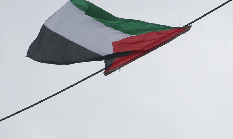 שוב נתלה דגל פלסטין בבירה: הפעם במאה שערים