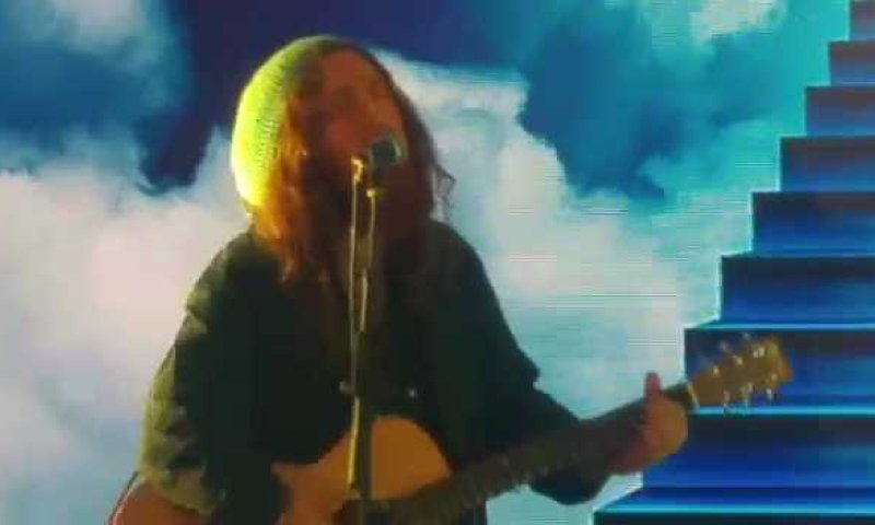 צפו: ביצוע מרגש של ביני לנדאו ל'מה אשיב'